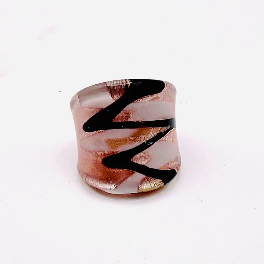 Fab Vintage Murano Italy Art Glass Statement Ring Peach Black White